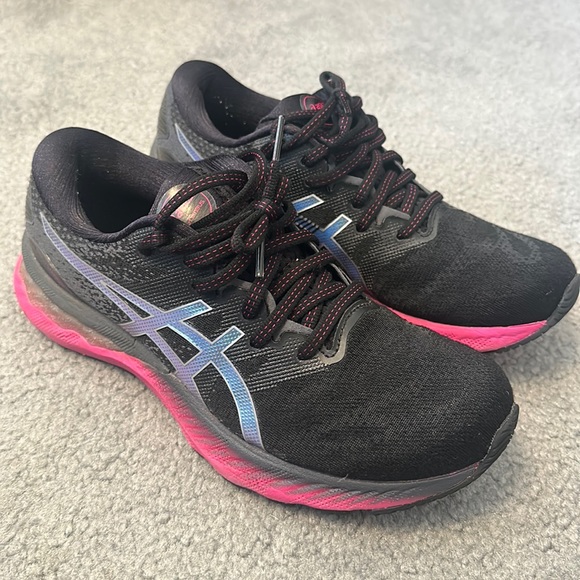 Asics Women's Gel-Nimbus 23 Running Shoes - Picture 1 of 6